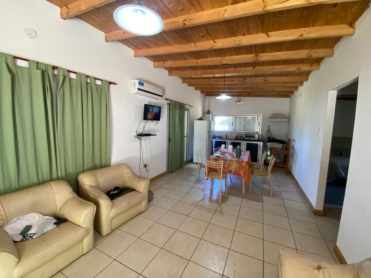 Casa en Venta en Angel Etcheverry