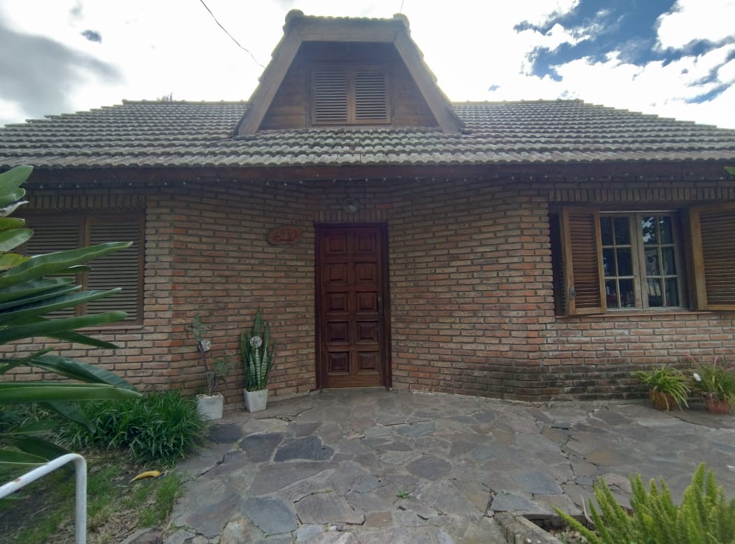 Casa en Venta en Villa Elisa