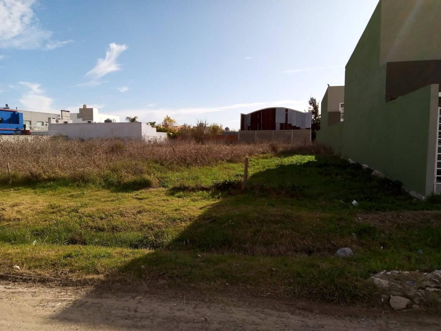 Terrenos y Lotes en Venta en Los Hornos